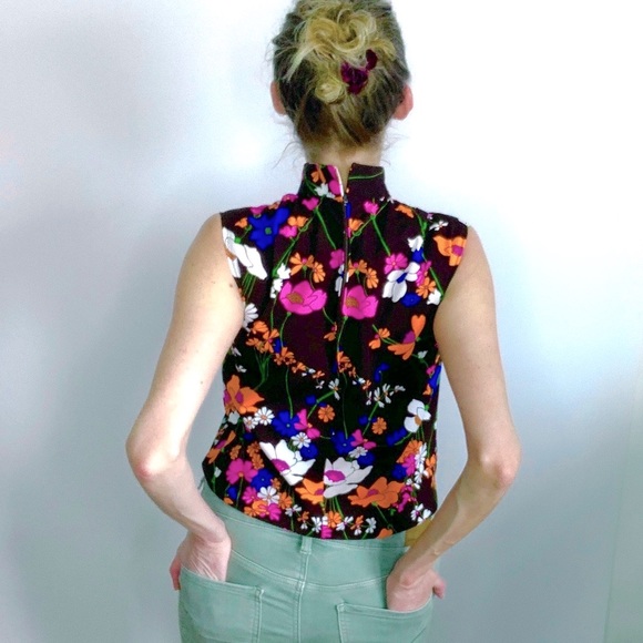 Genuine 60’s Top 🌸 Sleeveless🌸Gorgeous Dark Brown w/ Colorful Flowers🌸 - Picture 6 of 12